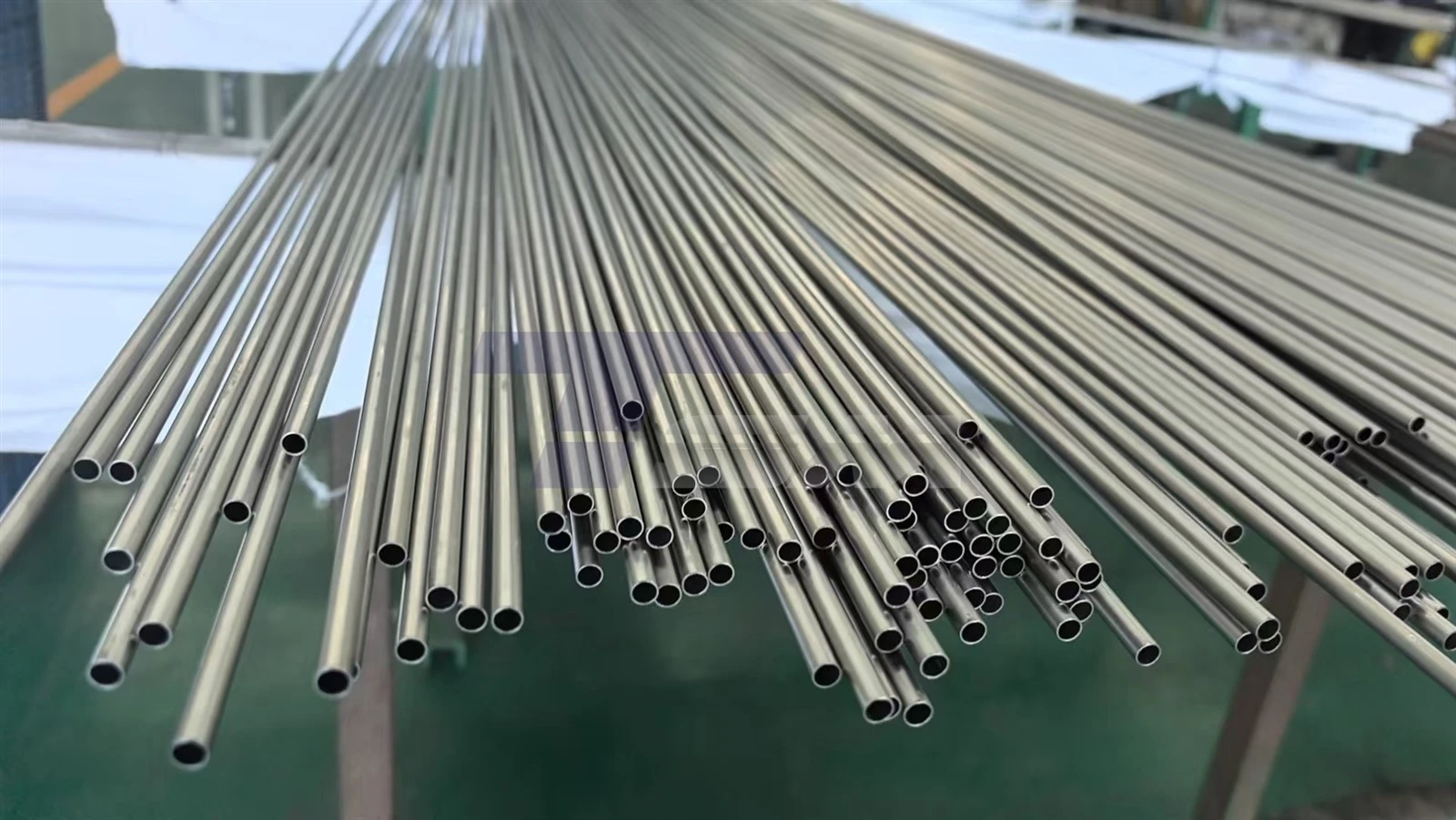 Seamless titanium pipes Seamless titanium pipes